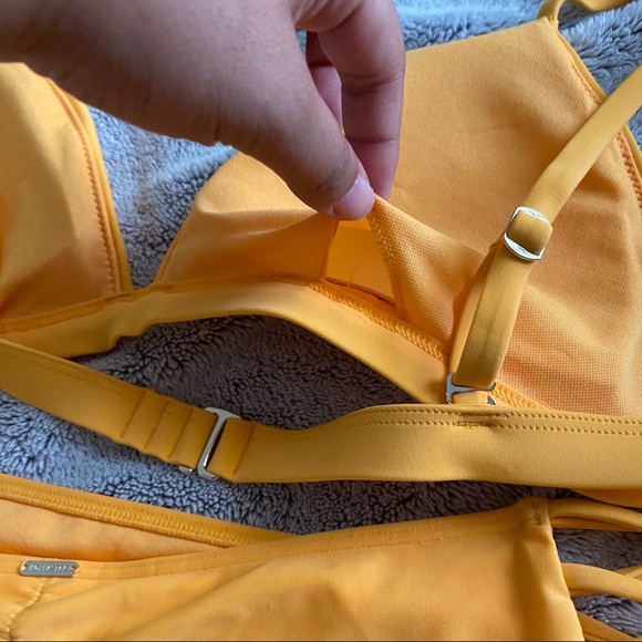 Hollister yellow two piece bikini swim set - Picture 6 of 8